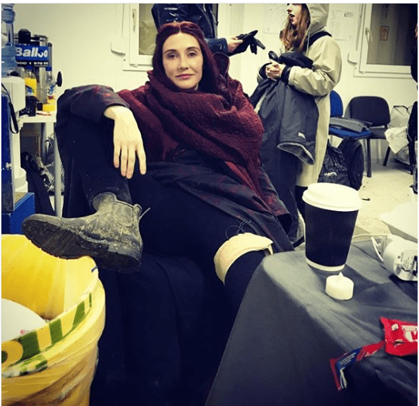 10 Behind-the-scenes “Game of Thrones” Photos That Will Shatter The Illusion