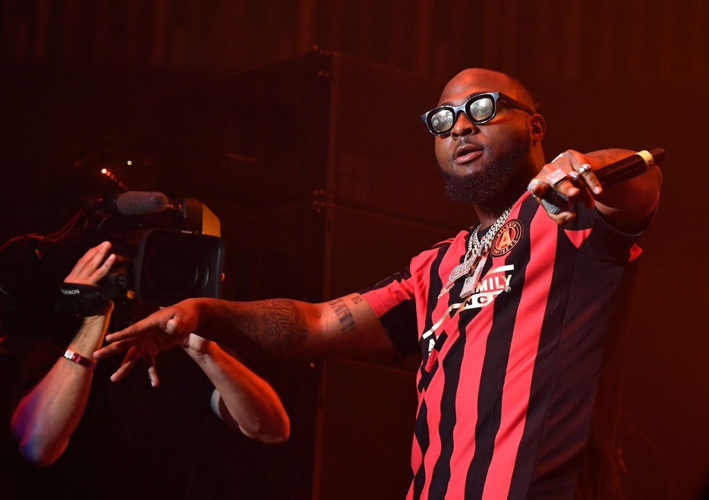Davido Performs at Hot FM 107.9’s Birthday Bash with Migos, Lloyd, Gucci Mane Others