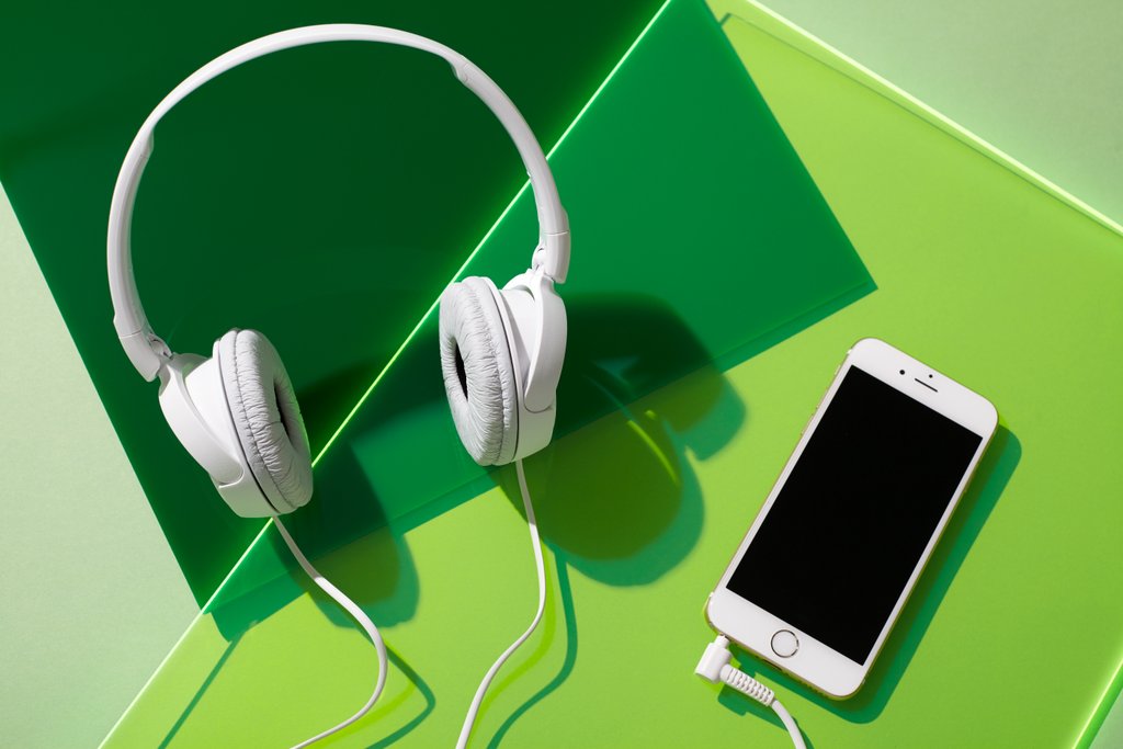 7 Songs To Spice Up Your Weekend