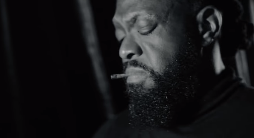 Timaya Is Addicted To Butts in “Sili-kon” Video