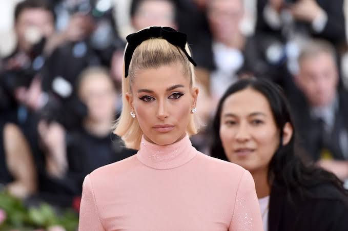 Hailey Baldwin Glows on the Vogue Hong Kong December Issue