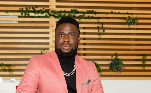 Nonso Ezekwueche: From Pharmacy to Fashion Blogging