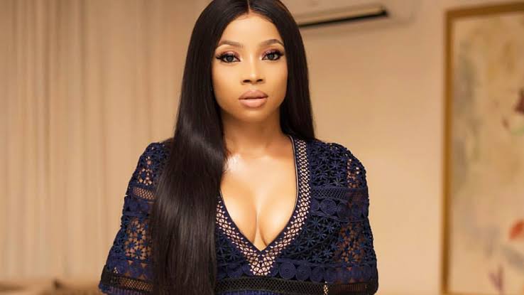 Toke Makinwa Hits Out at Cheating Men on Twitter