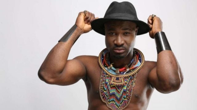 Singer Harrysong Proposes to Girlfriend