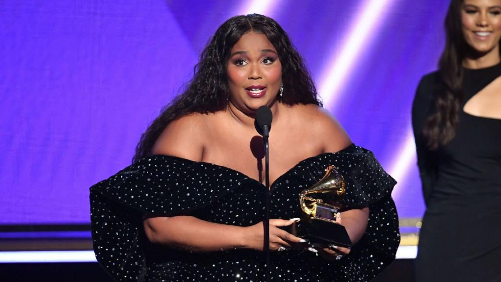 Lizzo Honours Kobe Bryant with Grammy Performance