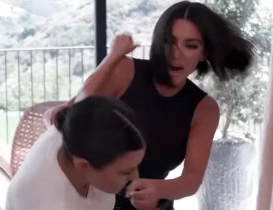 Kim Kardashian Gets in Physical Fight with Sister in KUWTK Preview