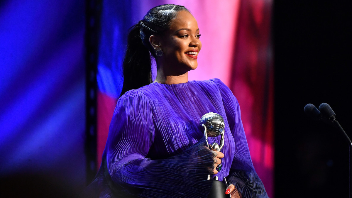 Rihanna Gives Powerful Speech at NAACP Image Awards