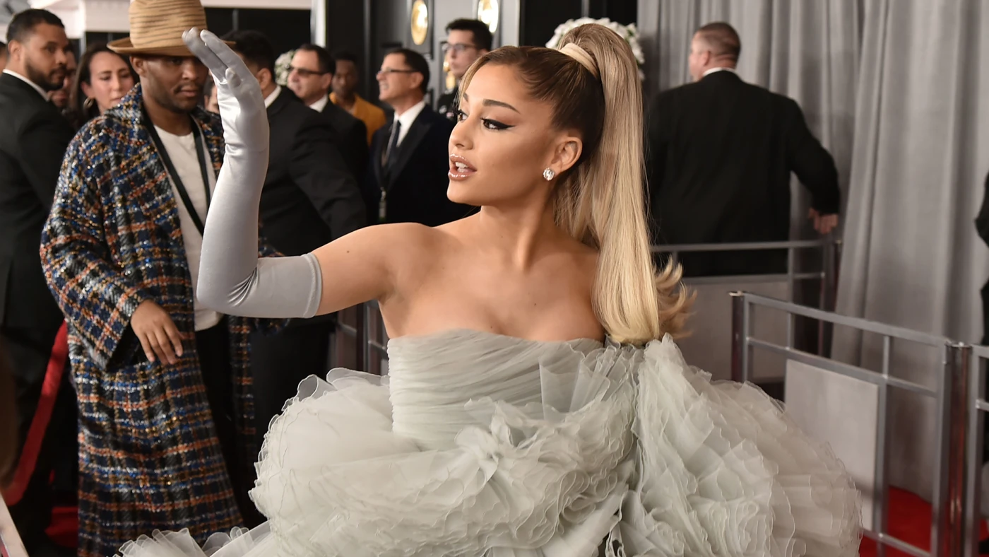 Ariana Grande Sings “Hercules” Soundtrack on Disney Family Sing-Along