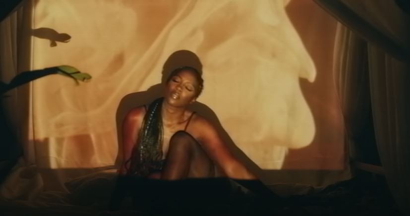 Tiwa Savage Drops Social Media-Inspired Visuals for “Dangerous Love”