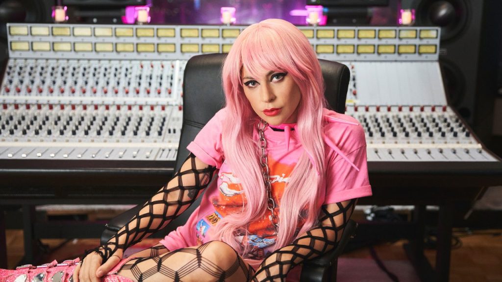Lady Gaga Opens Up About Past Suicidal Thoughts