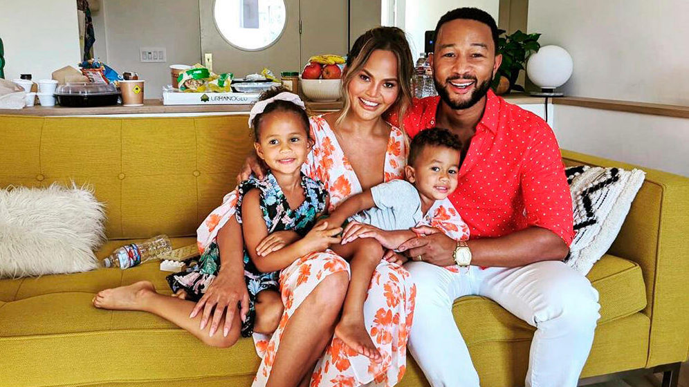 Pregnant Chrissy Teigen Reveals She’s on Bed Rest for 2 Weeks