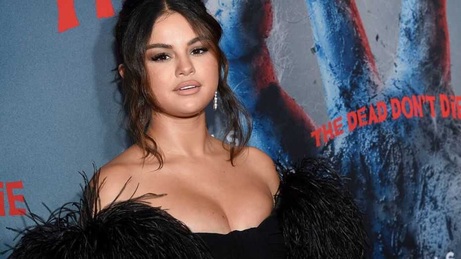 ‘I felt pressured to show skin’ – Selena Gomez