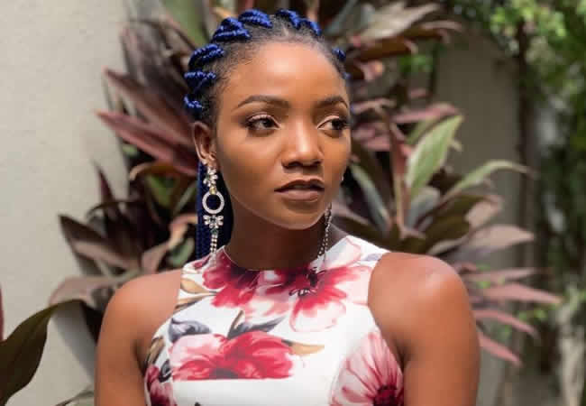 Simi Announces Live Concert in Lagos