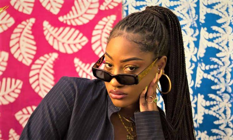 Being famous is like being in a zoo – Tems