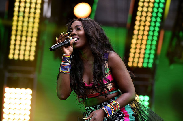 MOBO: Tiwa Savage Promotes #EndSARS during Performance