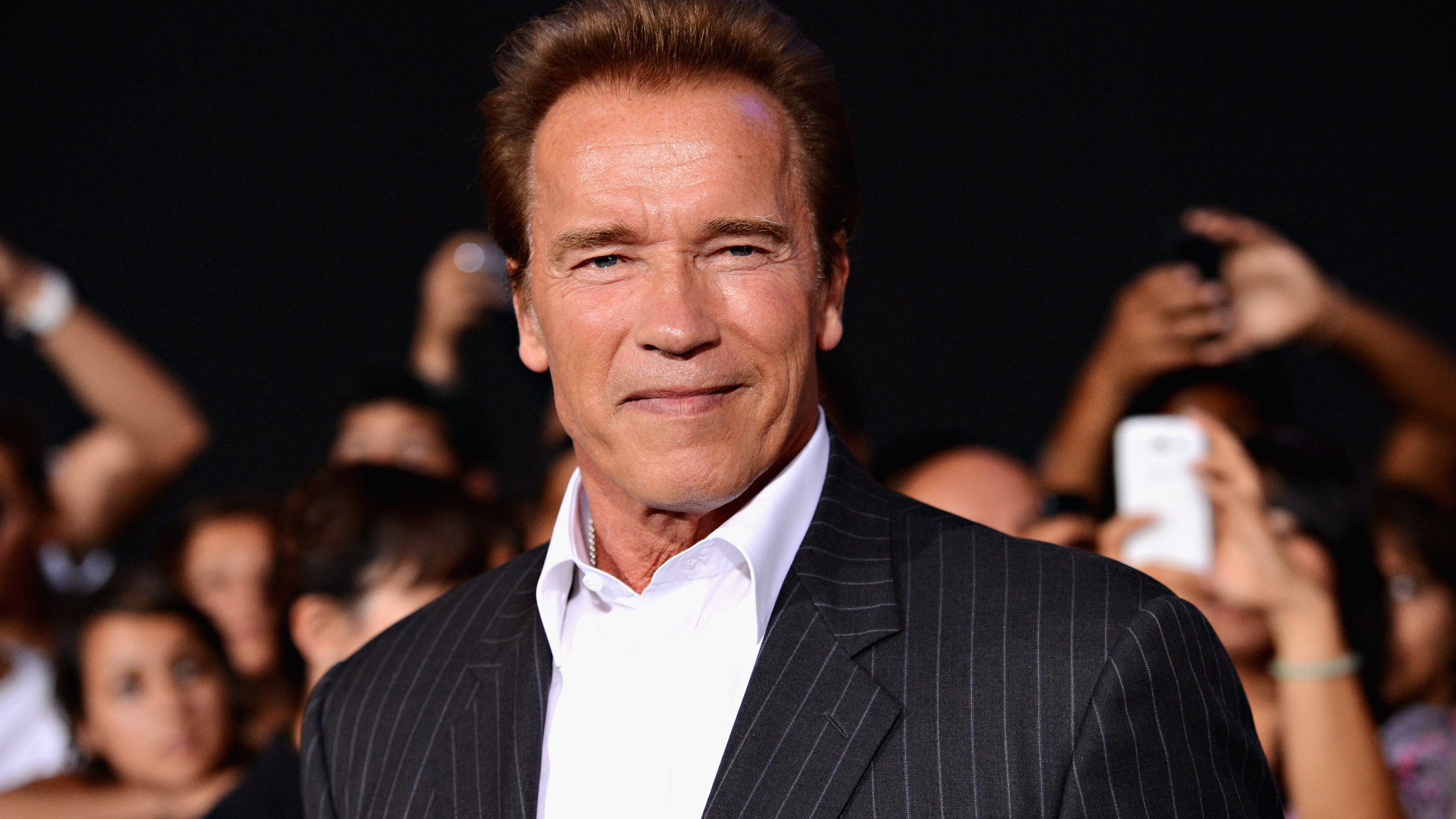 Arnold Schwarzenegger Gets COVID-19 Vaccine