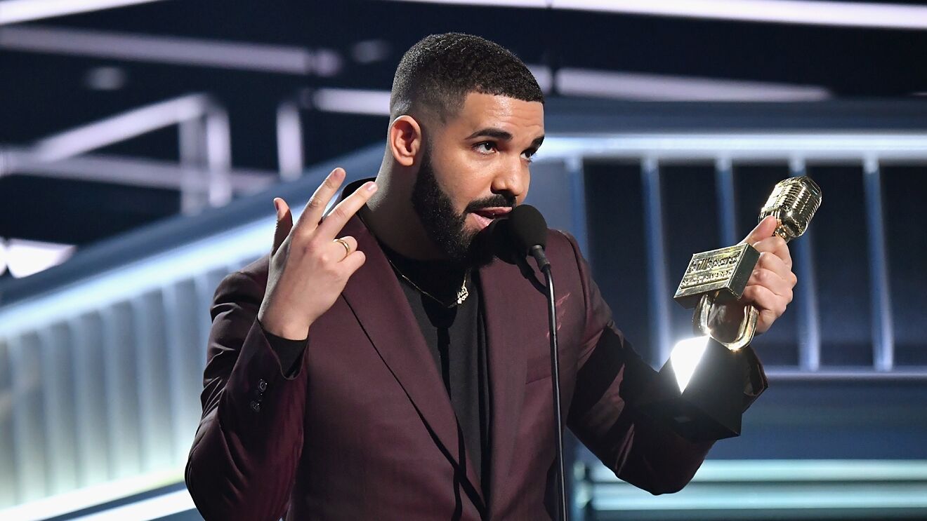 Drake receives Billboard’s Artist of the Decade award