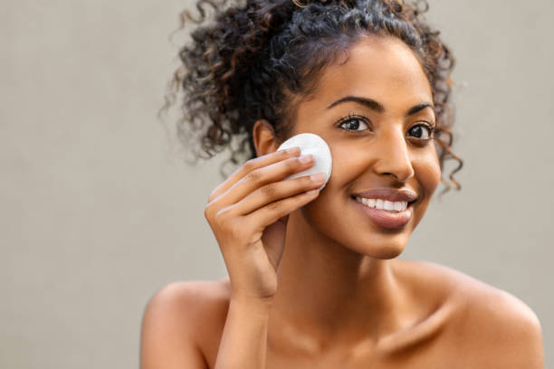 Simple facial skin routine for the everyday woman