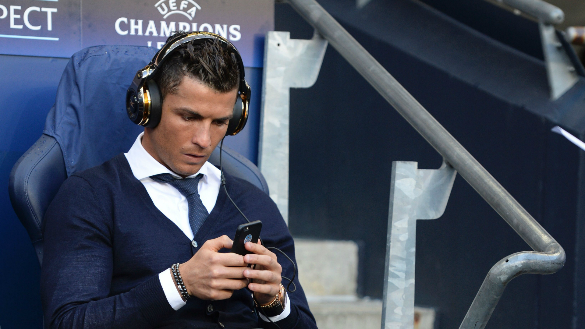 Ronaldo breaks record with 300 million Instagram followers