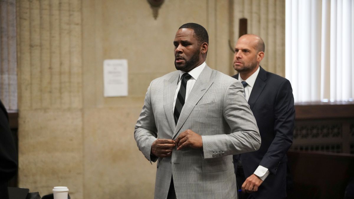 R. Kelly is changing half of his legal team ahead of his trial
