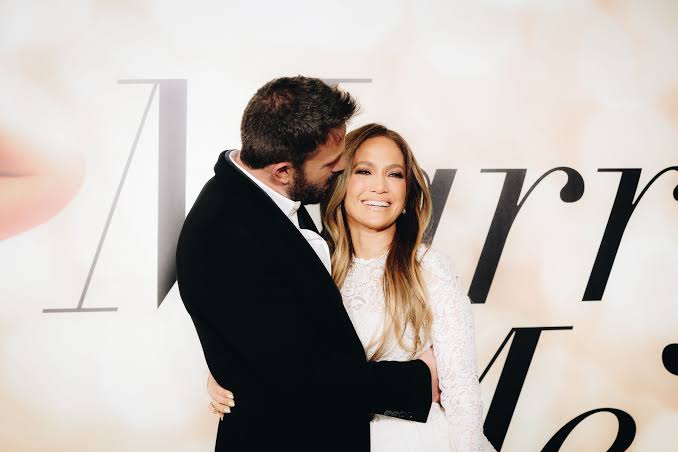 Jennifer Lopez and Ben Affleck honeymoon in Paris