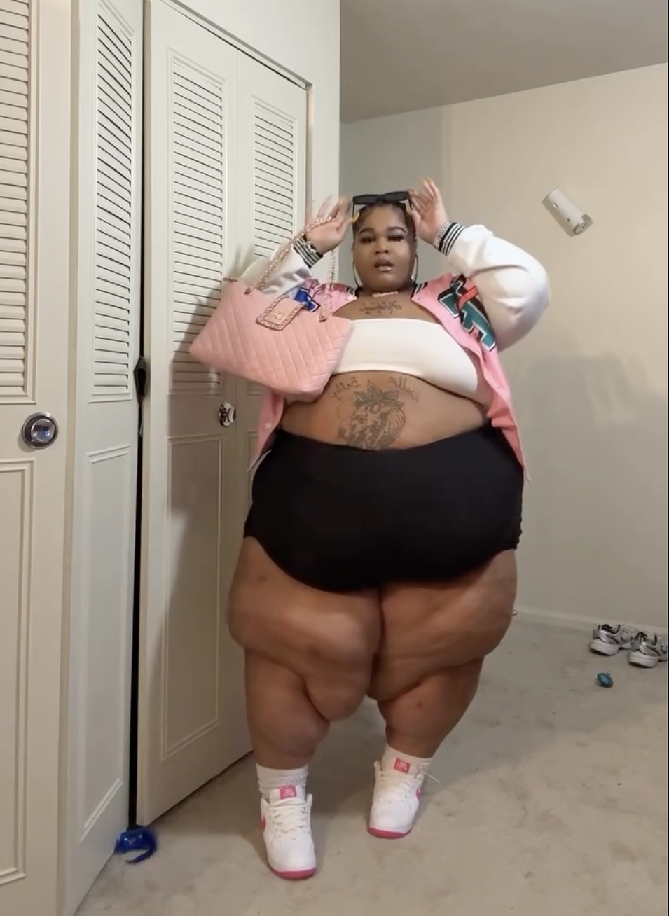 Plus size American rapper sues ride-hailing cab company for refusing to transport her