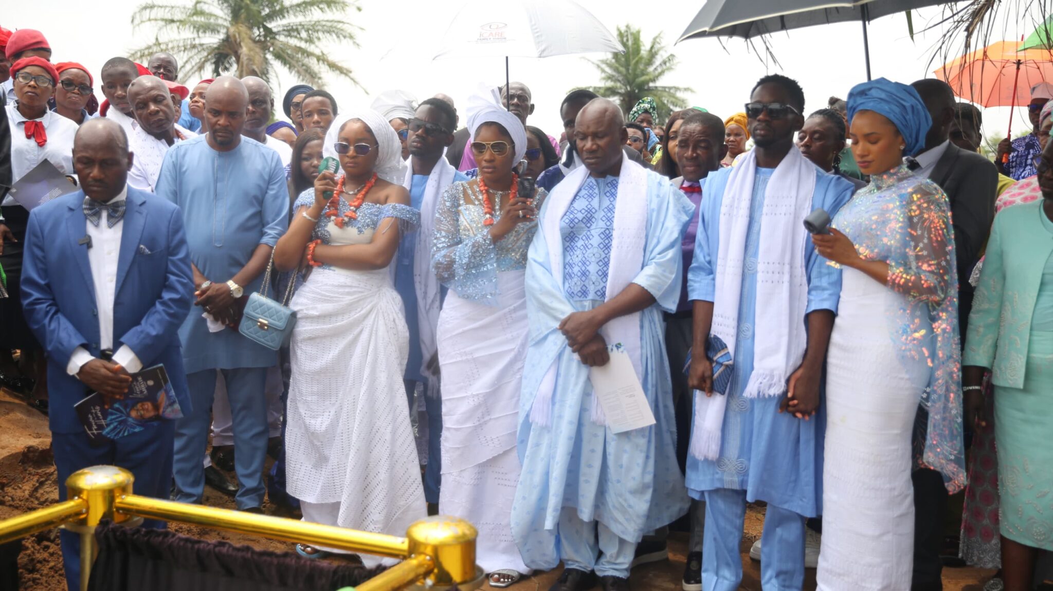 Tears as Mr Eazi buries mother, pays emotional tribute (Photos)
