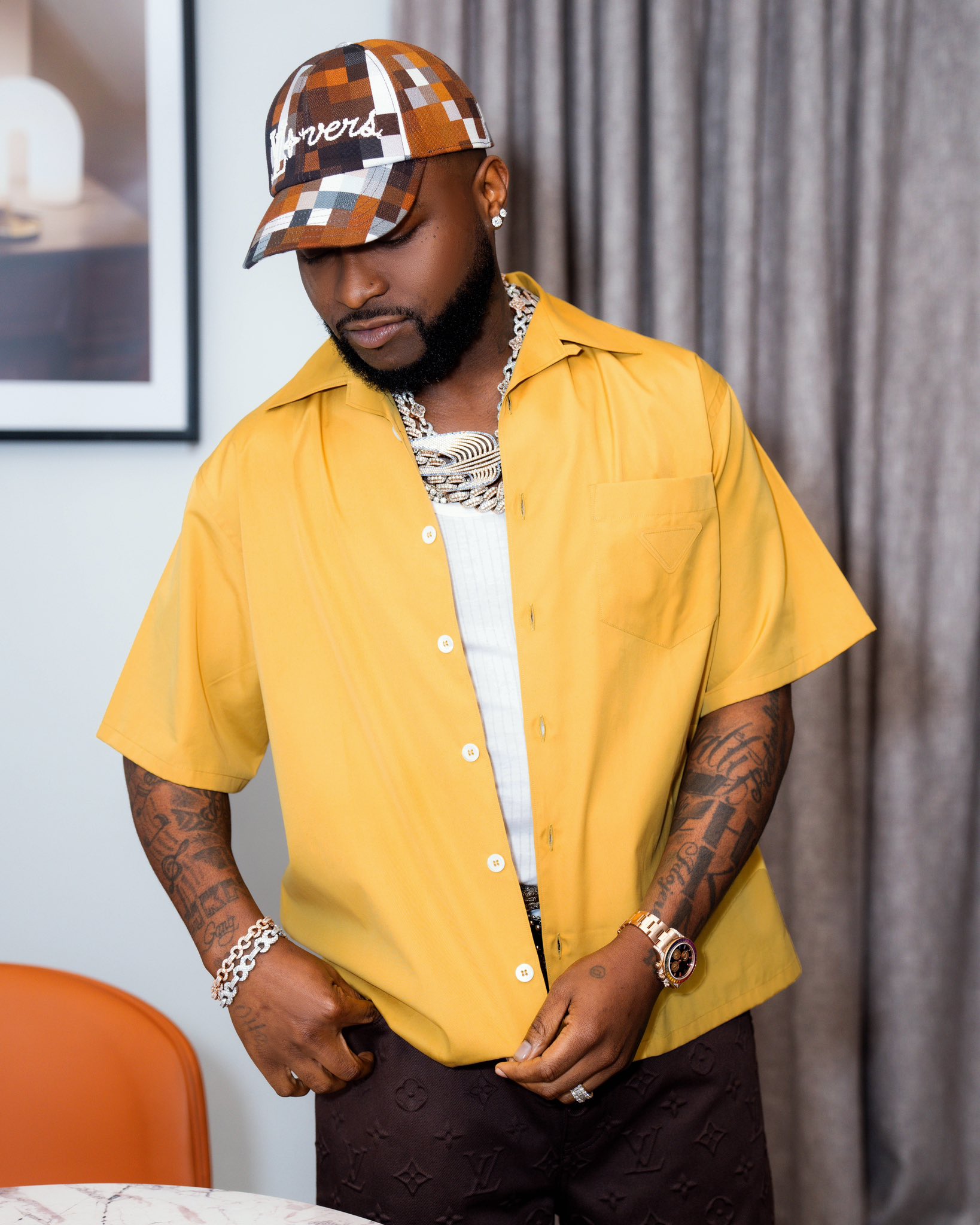 Overzealous Fan Slaps Davido In Warri