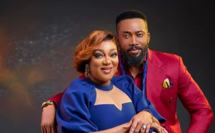 ‘Where is your ring?’- Netizens question Peggy Ovire amid divorce speculations