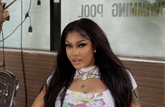 Nollywood actress, Angela Okorie mobbed in Lagos