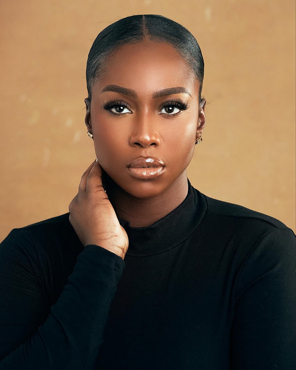 I Reacted From Hurt – Lillian Afegbai Apologises Over AMVCA Tweet