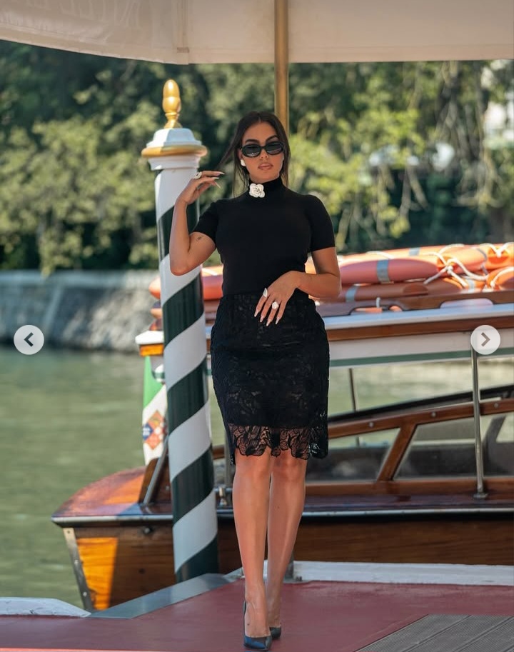 Cristiano Ronaldo’s Bride-to-Be stuns with 30-Carat Ring in First Public Appearance Since Engagement