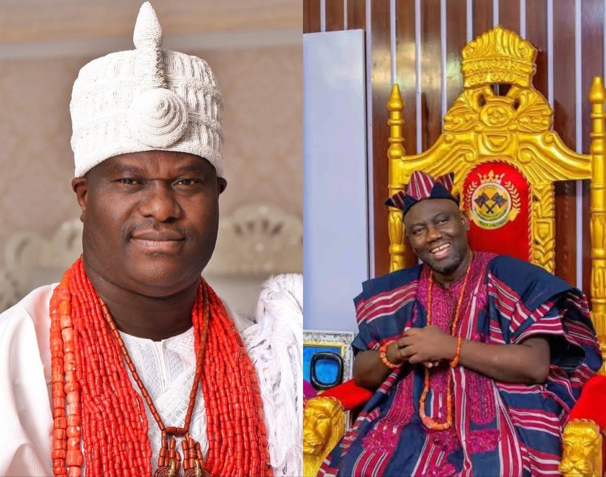 Troublesome King-  Mixed Reactions Trail Viral Video of Alaafin of Oyo’ Reaction After Ooni of Ife Handed Him Mic