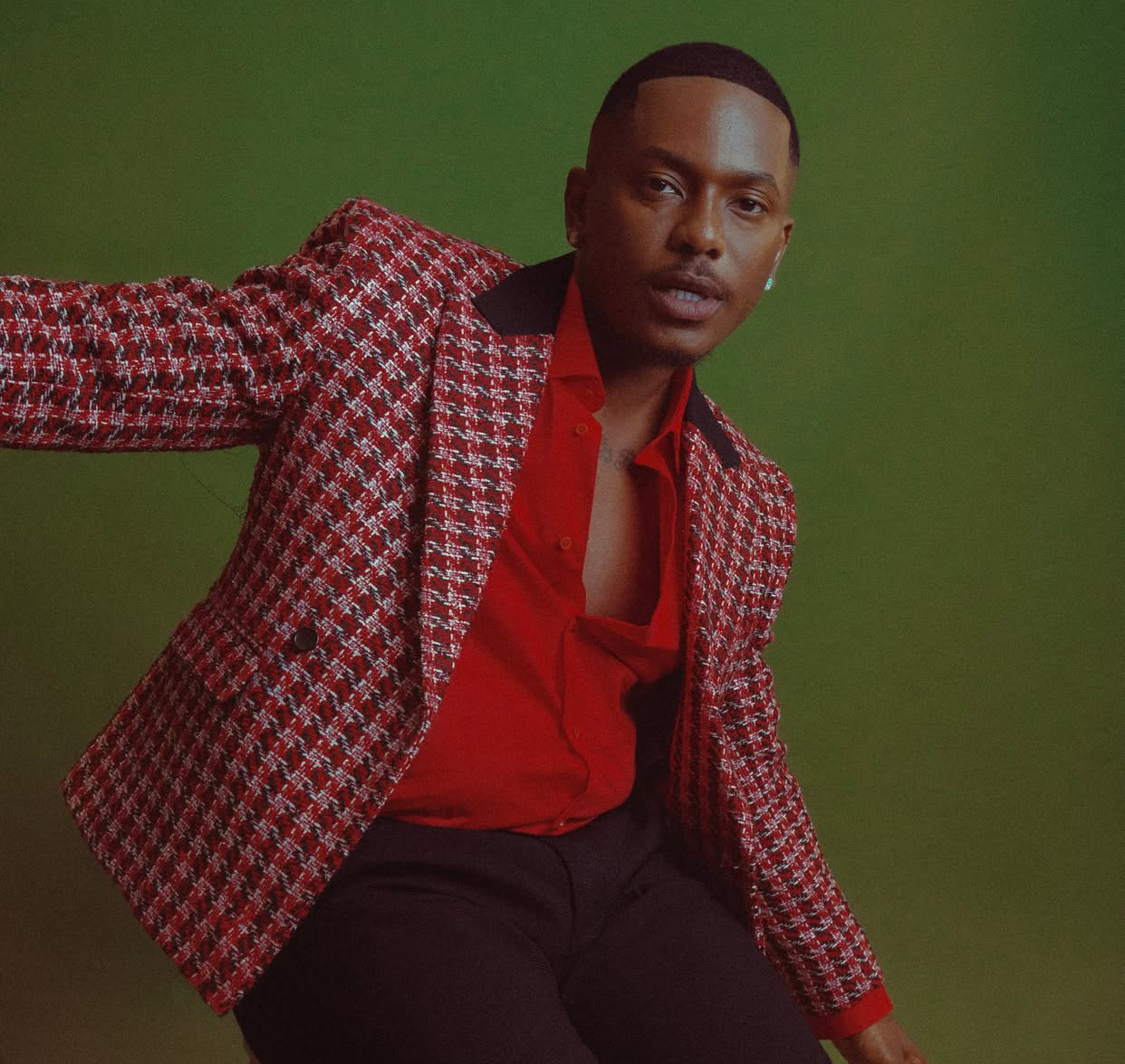 Why I Left My 9 to 5 Job For Acting- Timini Egbuson