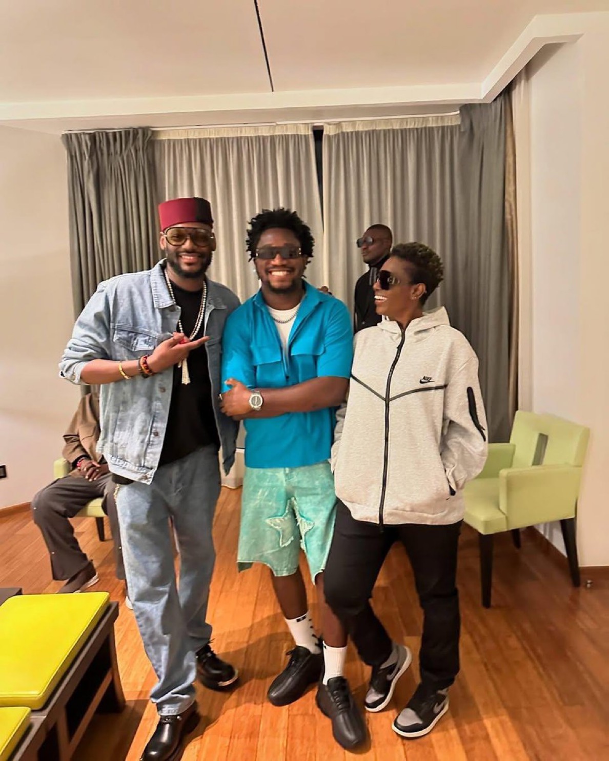 They Don Reconcile? Fans React as Picture of 2Baba and Ex-Wife Annie Macaulay Hanging Out with Nasboi Goes Viral