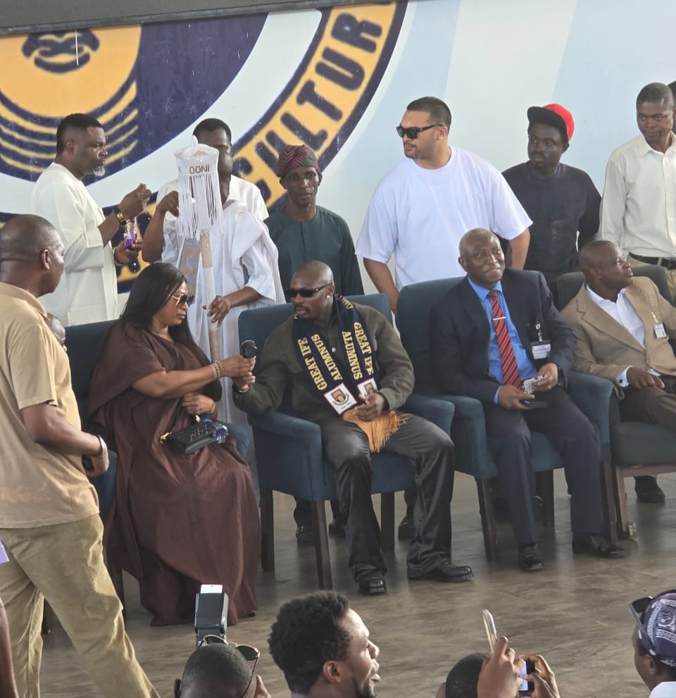 Asake and Yhemolee Make Vibrant Return to OAU in Heartwarming Campus Visit