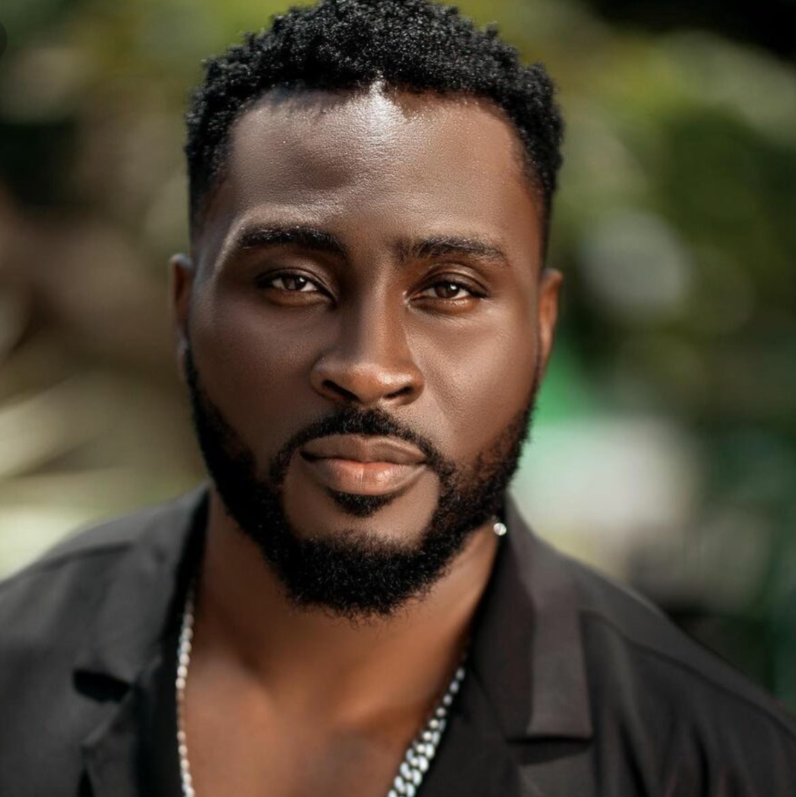 Don’t Live Alone- BBNaija Star Pere Egbi Advices Single Ladies