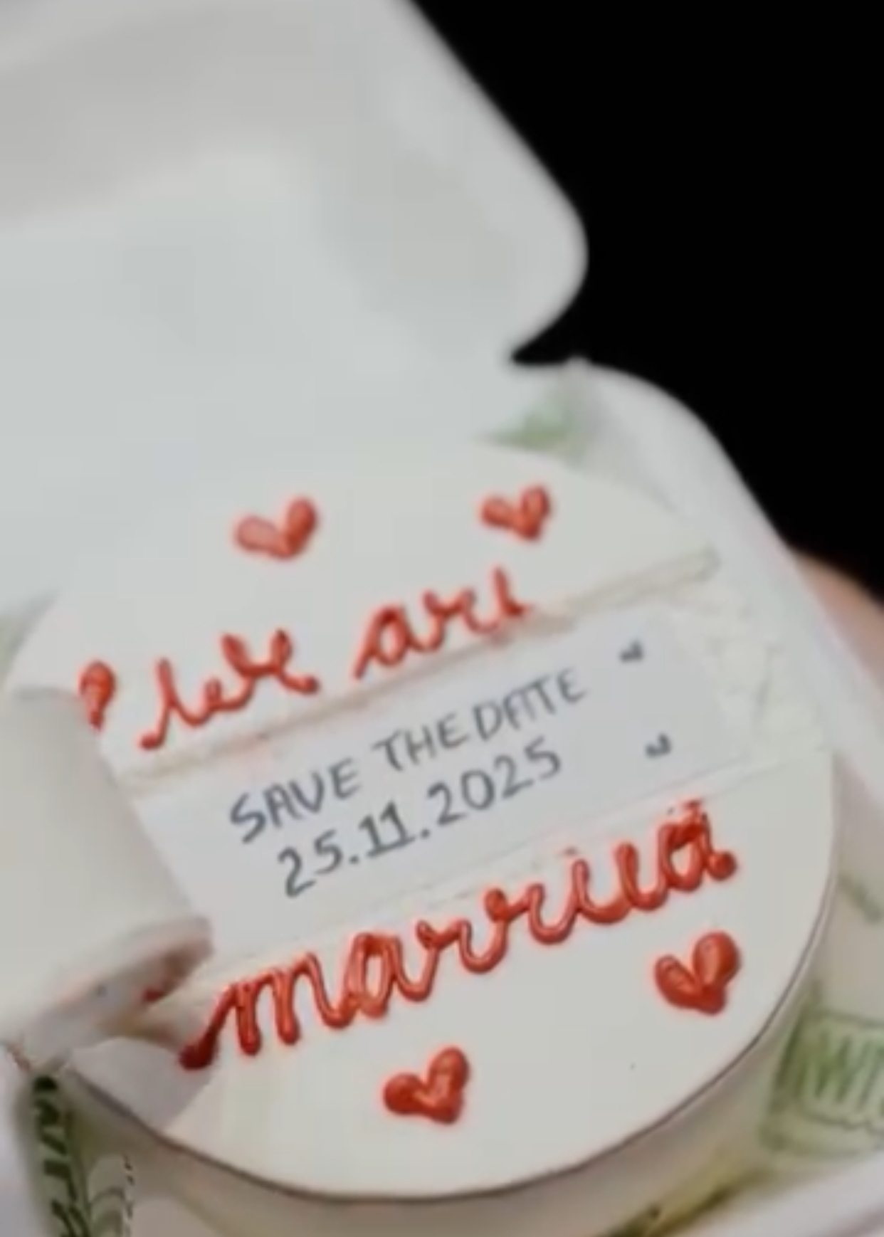 Wedding Date Reveal Cakes? Nigerian Twitter User Slams ‘Unnecessary’ New Wedding Traditions