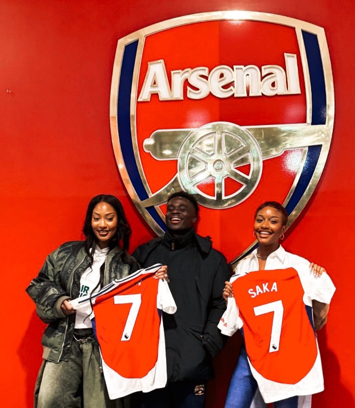 Tems and Ayra Starr Link Up with Arsenal Star Bukayo Saka in Viral Meet-Up(PHOTOS)