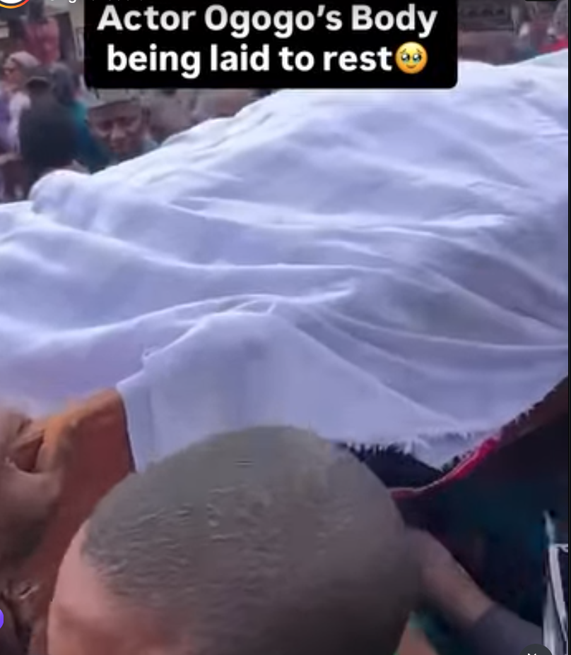 Late Veteran Actor Ogogo Buried Amidst Tears in Ilaro [VIDEO]